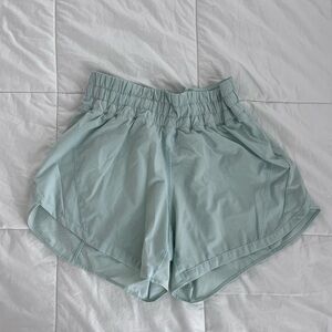 Lululemon Track That mid rise short 5” inseam